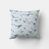 かわいいクジラの子どものパターン，雲とハート クッション (裏面)