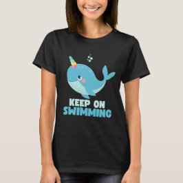 かわいいクジラの泳ぐを続けて Tシャツ