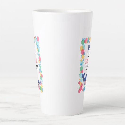 かわいいクジラパパ私はいつでもあなたの小さな女の子 カフェラテマグ (正面)