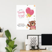 かわいいクマのピンクの赤ちゃん女の子シャワーを待つことができる ポスター (ホームオフィス)