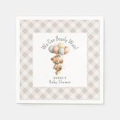 かわいいクマの女の子の赤ちゃんシャワーを待つことができる スタンダードカクテルナプキン (正面)