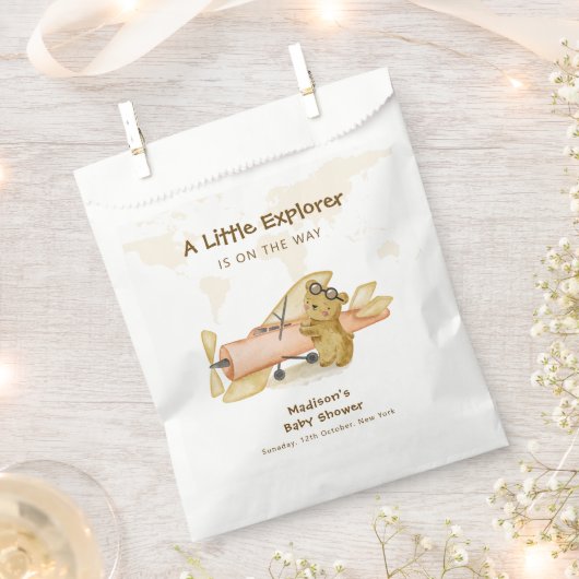 かわいいクマの探検家 世界地図 航空機 赤ちゃんシャワー フェイバーバッグ (クリップ留めされた状態)