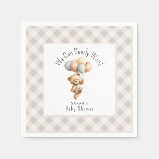 かわいいクマ男の子の赤ちゃんシャワーを待つことができる スタンダードカクテルナプキン (正面)