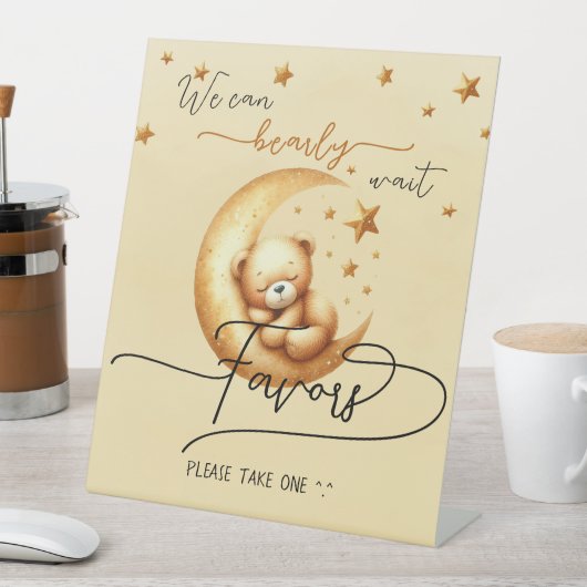 かわいいクマ赤ちゃんシャワーの好意を待つことができる 台座サイン (インサイチュ)