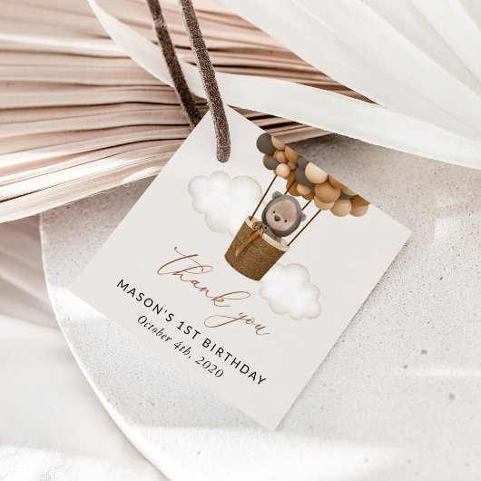 かわいいクマ、茶色のバルーン、最初の誕生日 フェイバータグ