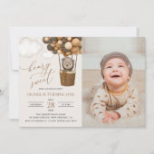 かわいいクマ、茶色のバルーン、最初の誕生日 招待状 (正面)