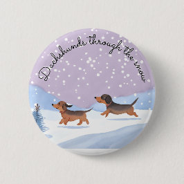 かわいいクリスマスのダックスフント 雪の中のソーセージ犬 ドキシー 缶バッジ