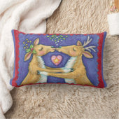 かわいいクリスマスのトナカイ、ミストルトゥのロマンチックなキス ランバークッション (ブランケット)