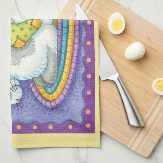 かわいいクリスマスの猫がネズミと一緒に靴下で寝ている キッチンタオル (四つ折り)