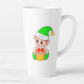 かわいいクリスマスエルフと編集可能な天才のテキスト カフェラテマグ (右)