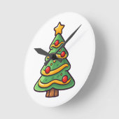 かわいいクリスマスツリーとオーナメント ラウンド壁時計 (傾斜)