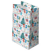 かわいいクリスマスツリー、雪だるま、ギフト、キャンディパターン スモールペーパーバッグ (裏面アングル)