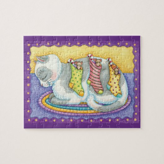 かわいいクリスマス猫がネズミと一緒に靴下で寝ている ジグソーパズル (横)
