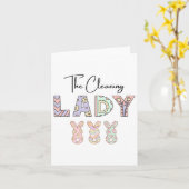 かわいいクリーニングの女性 – イースター カード (黄色い花)