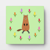 かわいいグラウンドホッグとチューリップの花 フォトプラーク (正面)