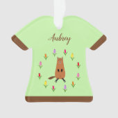 かわいいグラウンドホッグとチューリップ花名前をカスタムする オーナメント (正面)