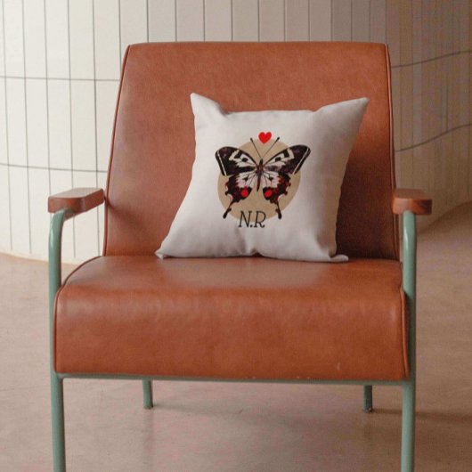 かわいいグランジヴィンテージ蝶とハートモノグラムの クッション