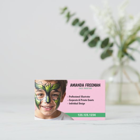 かわいいグリーンとピンクのパーティー絵画顔 名刺 (スタンド正面)