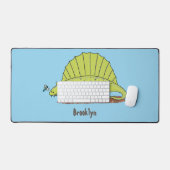 かわいいグリーンディメトロドン漫画イラストレーション デスクマット (キーボード&マウス)