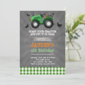 かわいいグリーントラクターの誕生日パーティーの招待 招待状 (スタンド正面)