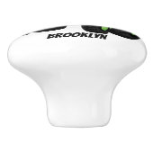 かわいいグリーンハッピーファームトラクター漫画イラストレーション セラミックノブ (側面)