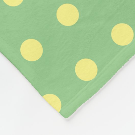 かわいいグリーンピックキュウリの漫画イラストレーション フリースブランケット (角)