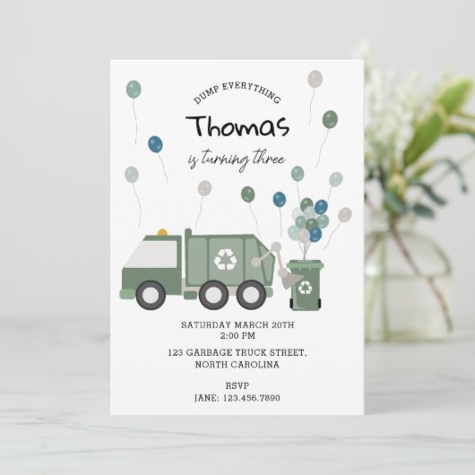 かわいいグリーンリサイクルトラックボーイズビークル誕生日 招待状 (スタンド正面)