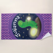 かわいいグリーンhappy glowワーム漫画イラストレーション ビーチタオル (正面)