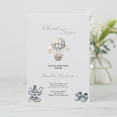 かわいいグレーシンプルの少年のバビシャワーの招待 招待状 (スタンド正面)