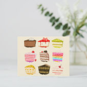 かわいいケーキの誕生日ケーキ カラフルなクリーム付き ポストカード (スタンド正面)