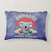 かわいいコアラ食べーのラーメンヴィンテージサンシャイン アクセントクッション (裏面)