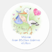 かわいいコウノトリと男の赤ちゃんピンクハートベビーシャワー ラウンドシール (正面)