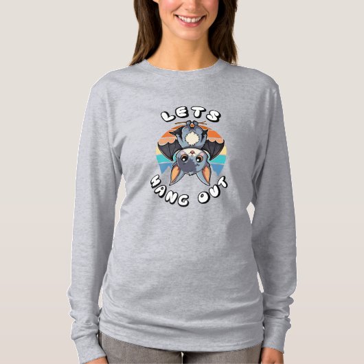 かわいいコウモリのぶら下がりとレトロな夕焼け | 一緒に遊ぼう Tシャツ (正面)