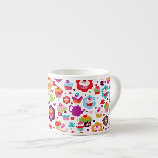 かわいいコップのケーキおよび茶ポット エスプレッソカップ (正面右)