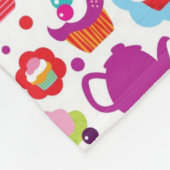 かわいいコップのケーキおよび茶ポット フリースブランケット (角)