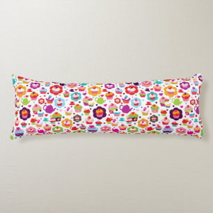 かわいいコップのケーキおよび茶ポット ボディピロー