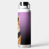 かわいいコーギーがベレー帽とバンダナを着用 ウォーターボトル (背面)