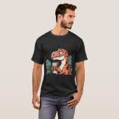 かわいいコーヒーを飲む恐竜 Tシャツ (正面フル)