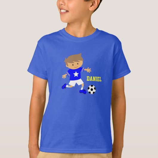 かわいいサッカーのスターの男の子、フットボールのテーマ Tシャツ (正面)