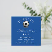 かわいいサッカーの誕生日少年 青と白 招待状 (スタンド正面)