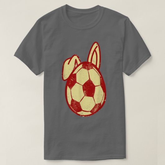 かわいいサッカーバニー狩りエッグズボールサッカー選手 Tシャツ (デザイン正面)