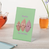 かわいいサツマイモの漫画野菜 台座サイン (インサイチュ)