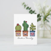 かわいいサボテンの家族 – 水彩画 ポストカード (スタンド正面)