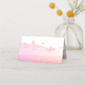 かわいいサメと海ピンクホワイト |赤ちゃんシャワー プレイスカード (裏面)