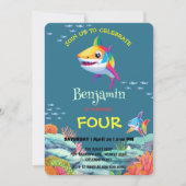 かわいいサメのカラフルな虹の誕生日パーティーの子供たち 招待状 (正面)