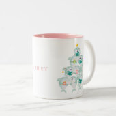 かわいいサメのクリスマスツリーの名前 ツートーンマグカップ (正面右)