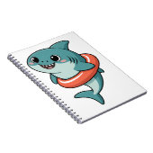 かわいいサメの赤ちゃんと浮き輪 | 子供 ノートブック (右側)