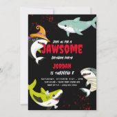 かわいいサメをテーマにした海ハロウィーンの衣装誕生日 招待状 (正面)