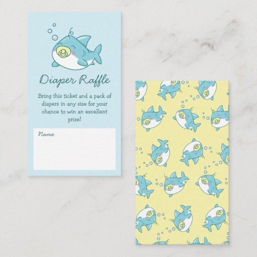 かわいいサメ赤ちゃんシャワーかわいいおむつラッフル エンクロージャーカード (正面/裏面)