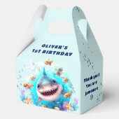 かわいいサメ赤ちゃん男の子1歳の誕生日ミディアムゲーブル フェイバーボックス (正面)